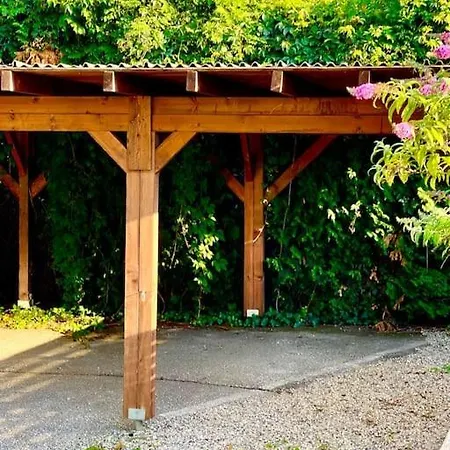 Apartment Schoene Mit Eigenen Eingang Und Terrasse Klagenfurt am Woerthersee