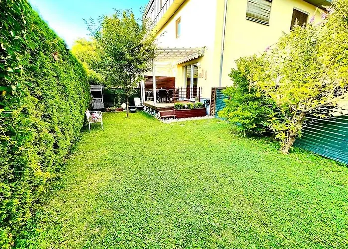 Διαμέρισμα Schoene Mit Eigenen Eingang Und Terrasse *